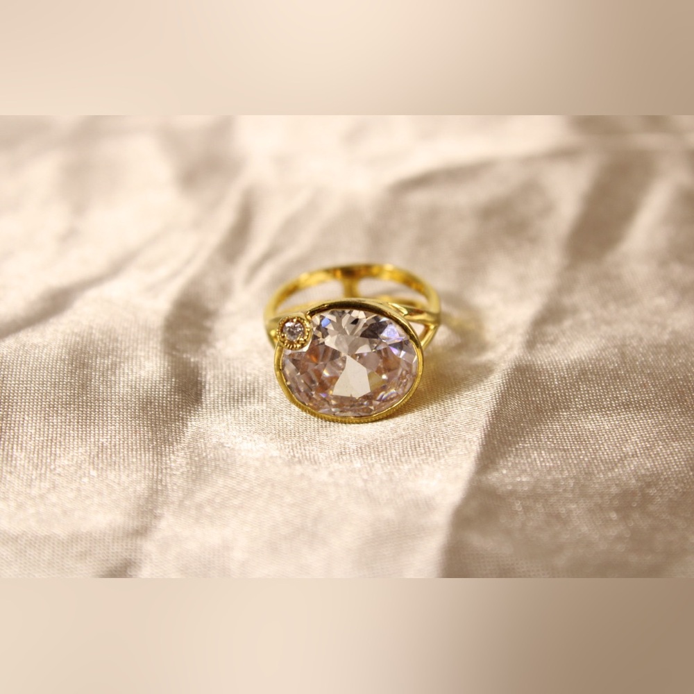 Rhinestone Ring - Size 7